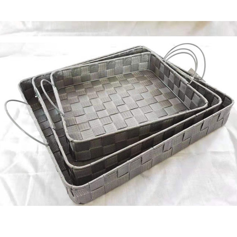 Kézzel készített polipropilén anyagból készült tálca