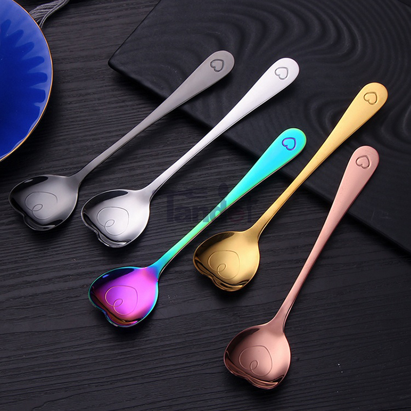 Mini fém desszert joghurt kávés teakanál szív alakban, rozsdamentes acél szív alakú teakanál