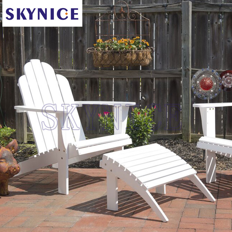 Fa Adirondack szék a Patio Yard fedélzetére