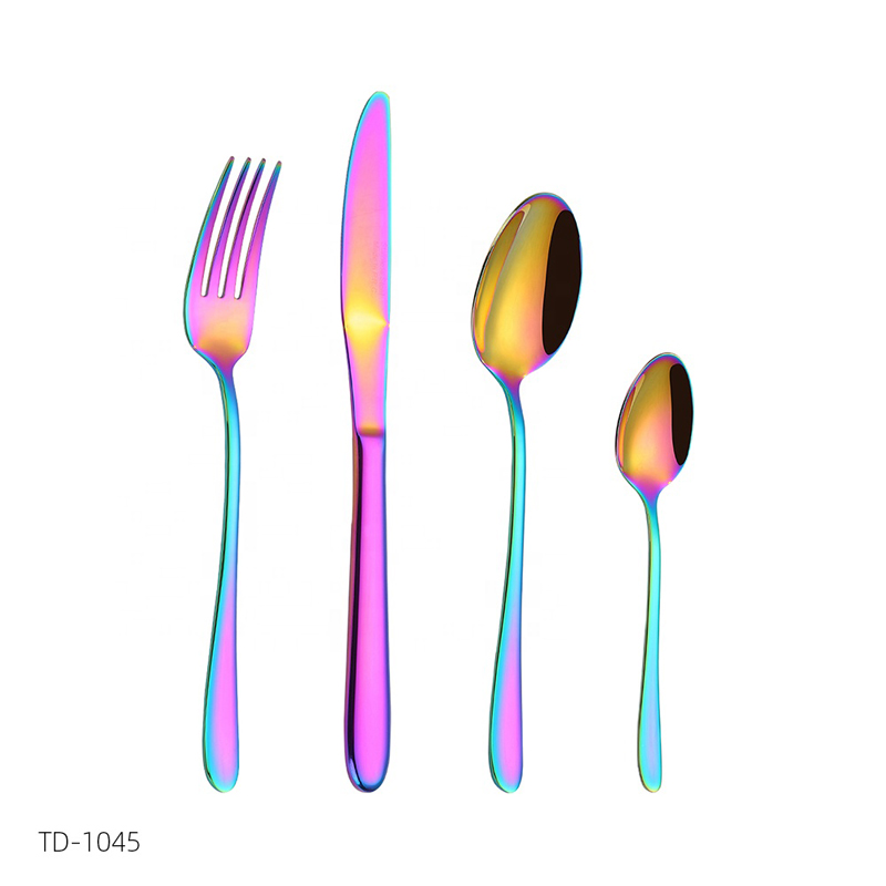 Magas tükörű kiskereskedelemben lridescent színes kemping rozsdamentes acélból készült edények szivárvány evőeszköz készlet