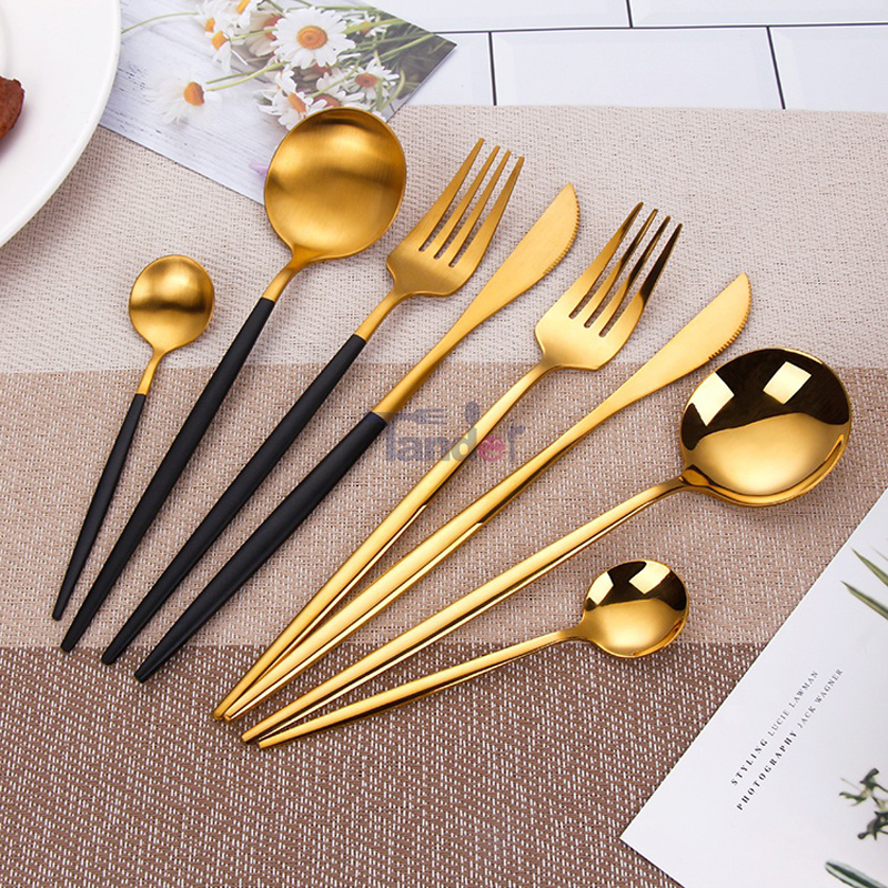 24 darab arany és fekete koreai sárgaréz arany rozsdamentes acél evőeszköz készlet ajándékhoz