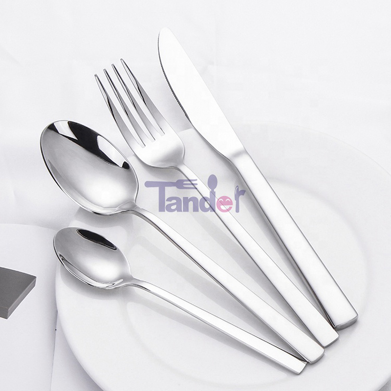 18/8 24pcs rozsdamentes acél ezüst evőeszköz fából készült ajándékdobozban