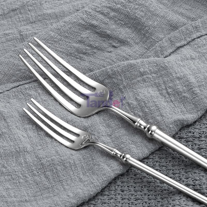 kiváló minőségű hosszú fogantyúval ellátott edénykészlet, esküvői ezüst evőeszköz-készlet pálcika