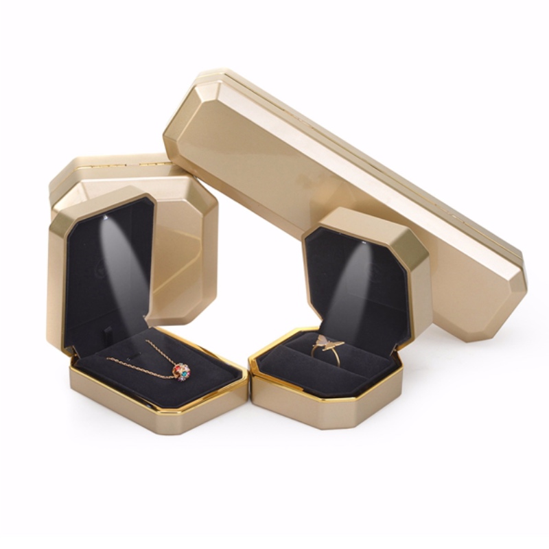 FL-PA0006 műanyag ékszerdoboz LED-es lámpákkal