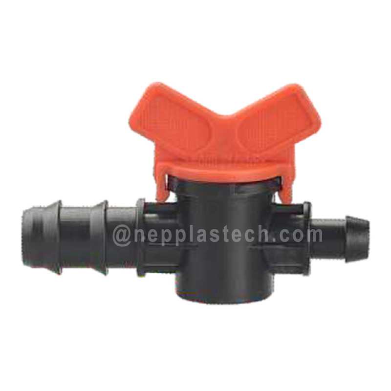 kerti automata öntözőrendszer csepegtetőcső 20–16 mm-re, csökkentve a szöges szelep csatlakozóit