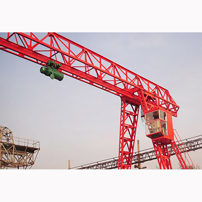 A betongerenda emelésére szolgáló, a Truss típusú gépi gigantikus daru