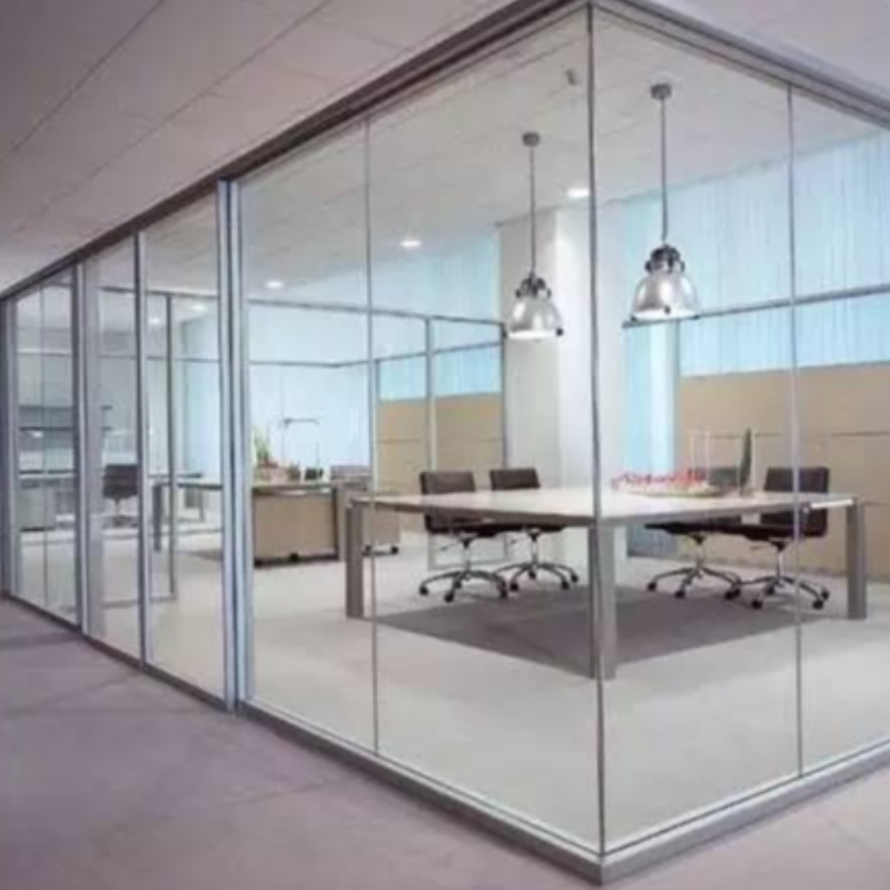 A töretlen üveg padlóburkolatú tavaszi ajtó részletes beépítési módszere