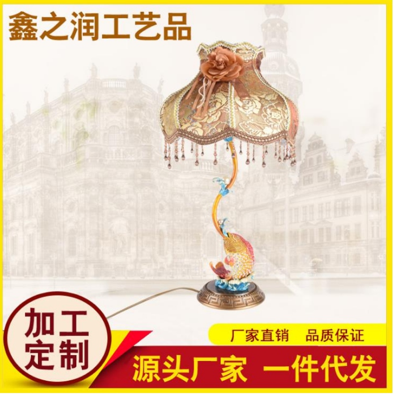 Európai divat, kreativitás, egyszerű dekoráció, asztali lámpa, szövet, fém asztali lámpa, házi bútor, szállodai hálószoba, asztali lámpa, személyre szabott dekoráció