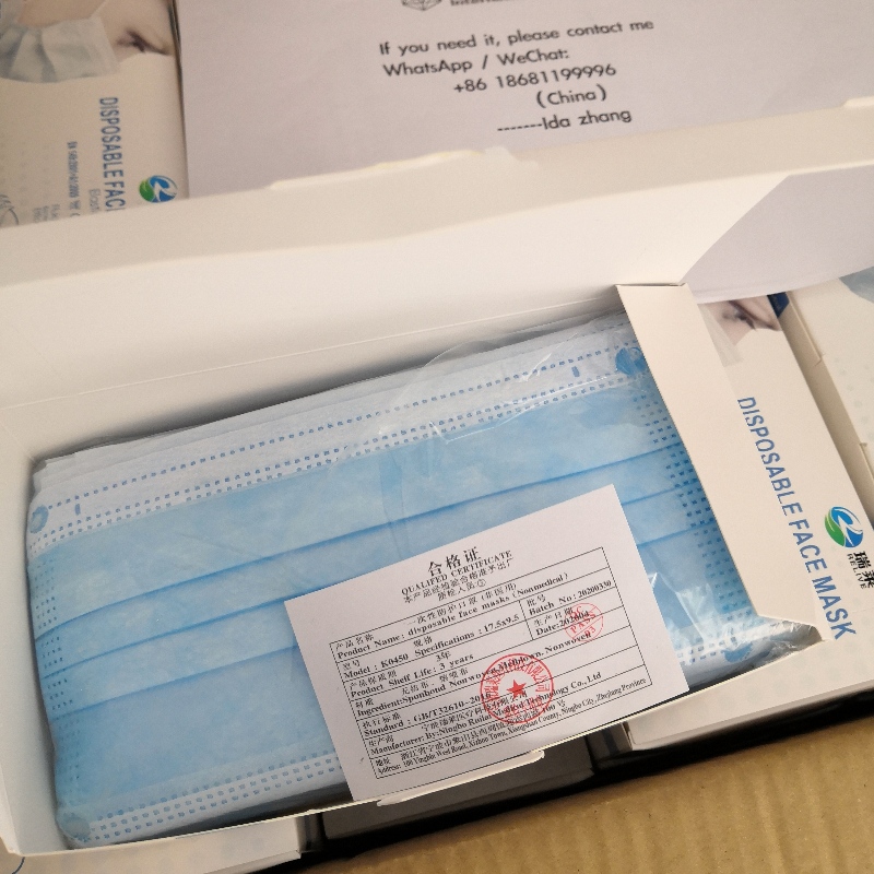 Eldobható orvosi maszk