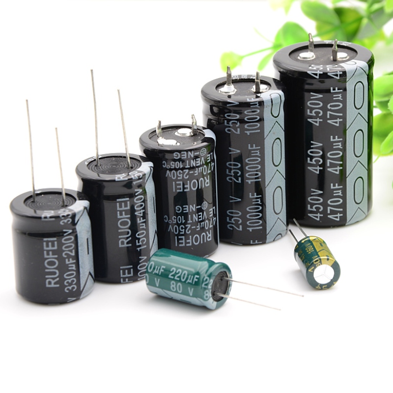 RUOFEI bepattintható alumínium elektrolit kondenzátor 10V ~ 500V hosszú élettartamú és magas hőmérsékleten végzett munka
