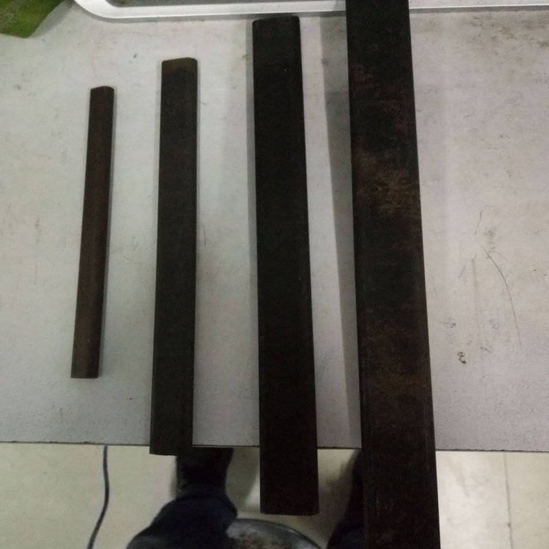 A lapos lyukasztó és az elektromos lyukasztó bármilyen motor lyukasztására alkalmas