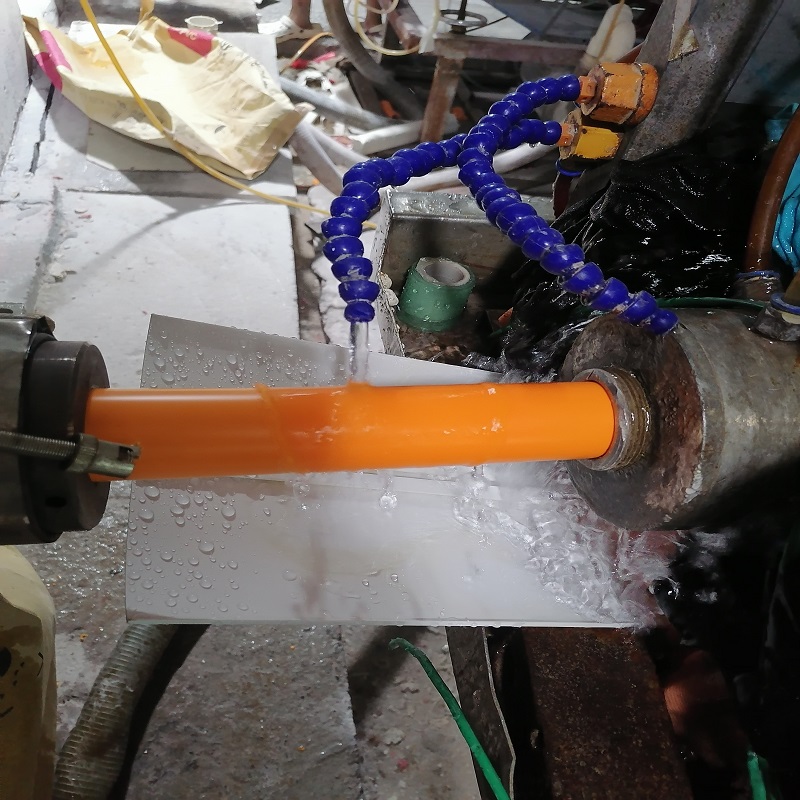 Egyedi PVC cső extrudált műanyag PVC cső Merev PVC műanyag cső exportőr Kínából