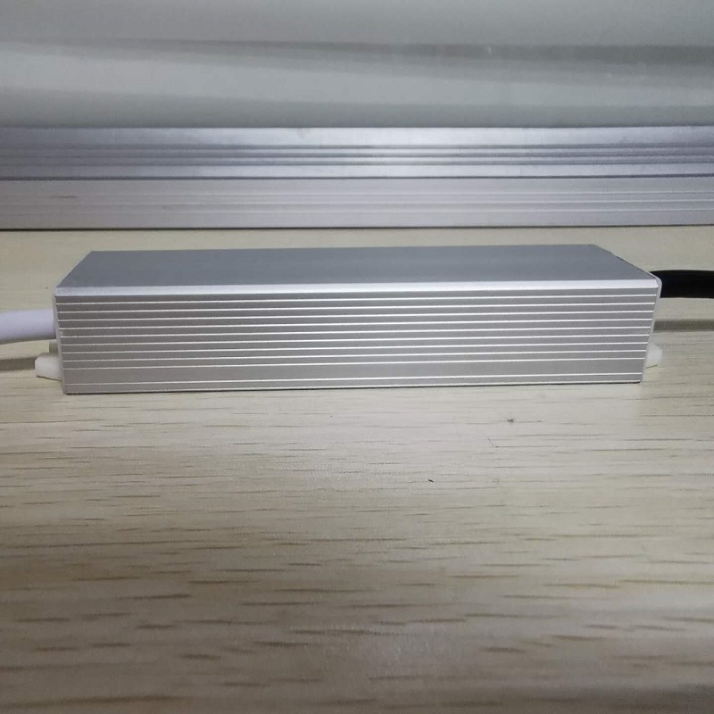 12V 100W zhongshan Magas minőségű állandó áramú vízálló LED-tápegység alacsony feszültségű LED-fény