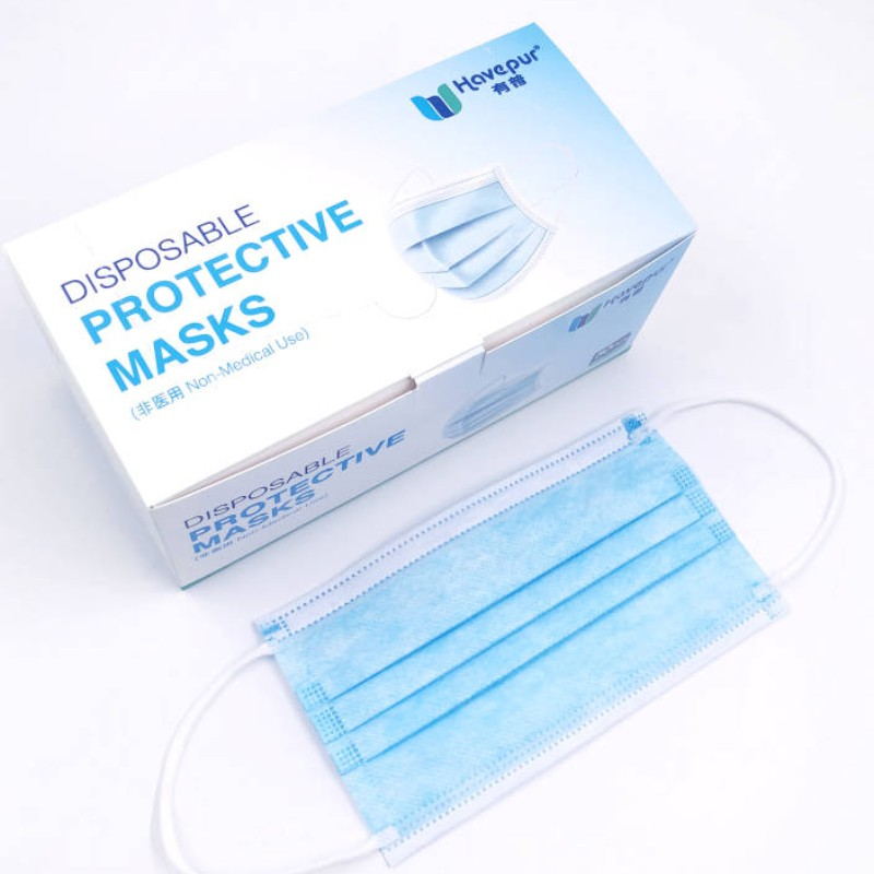 A maszkokat a szeretet őrzi, és az egész család egészséges és gondtalan.