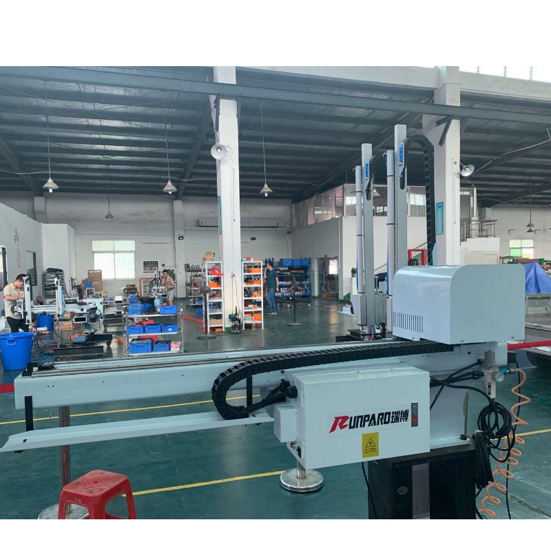 RB sorozatú manipulátorgyártó a nagy pontosságú fröccsöntés automatizálásához