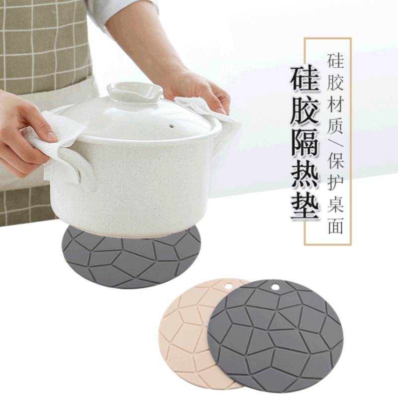 Néger alakú geometriai edény