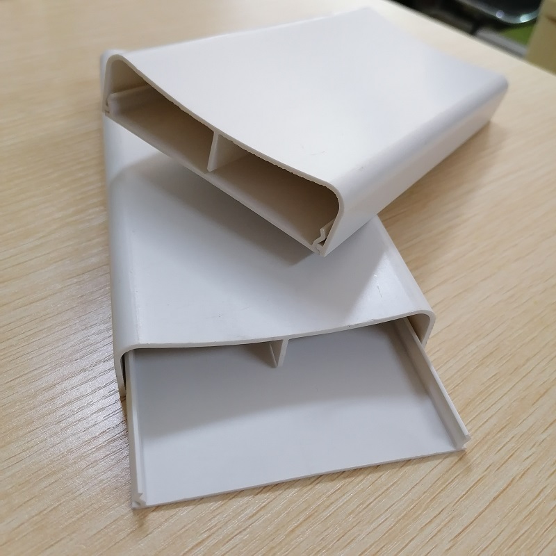 PVC zsinórdugó Kétcsatornás kábelkezelő csatorna PVC kábel rejtegető versenypálya