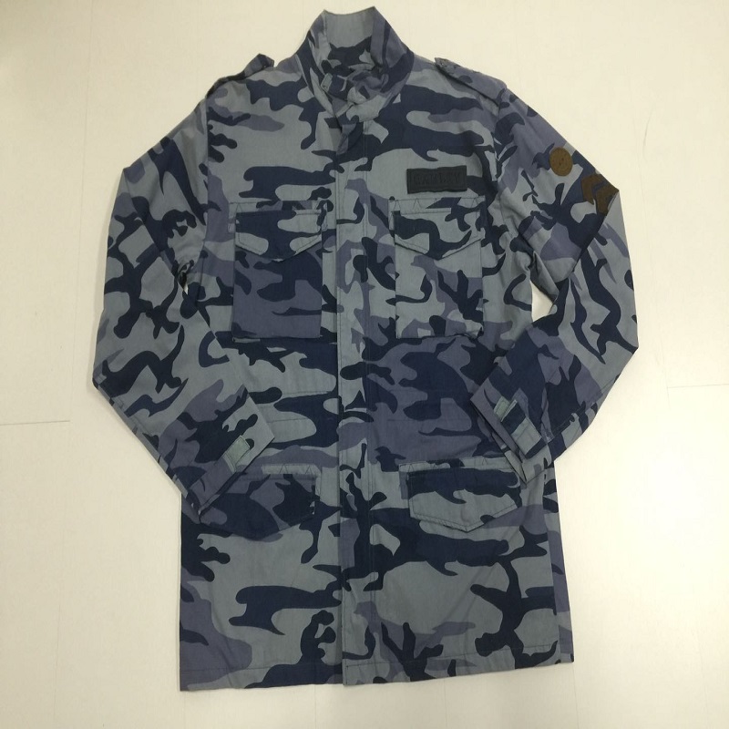 férfi nyomtatott kabát