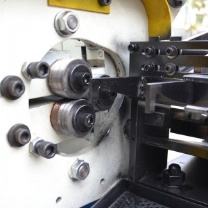 HB-60motorkerékpár, tengelymegvilágító cső, automatikus menetvonal-görgető gép