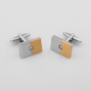 Rozsdamentes acélból gravírozható kéttónusú 18 K arany mandzsettagomb cirkónia kővel