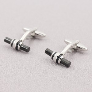 Rozsdamentes acél férfi kéttónusú, fekete bevonatú mandzsettagomb ajándékba