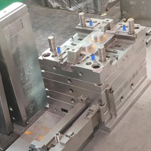 Professzionális műanyag orvosi termékek Orvosi fedél Műanyag injekciós penész készítés