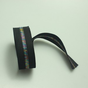 Fém sárgaréz cipzár különböző stílusokkal és méretű, fém tartozékok