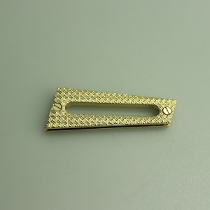 Aranyozás divat táska csattal, fém kiegészítők