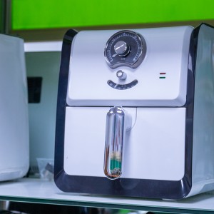 Automatikus levegő olajsütő Többfunkciós levegő olajsütő olajsütő A levegő hasábburgonya gép a sütőt A levegő olajsütő teljesen automatikus, intelligens háztartási gépek teljesen automatikus, intelligens háztartási...