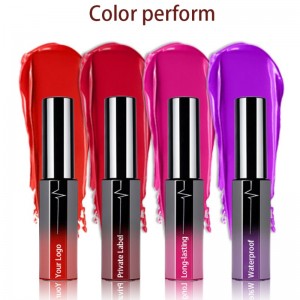 Hosszú tartós folyékony rúzs