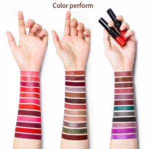 Hosszú tartós folyékony rúzs