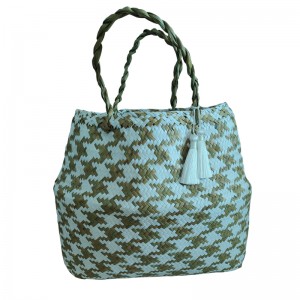 Hengeres ajándékkosár