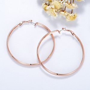 Egyszerű személyiség fülbevalók