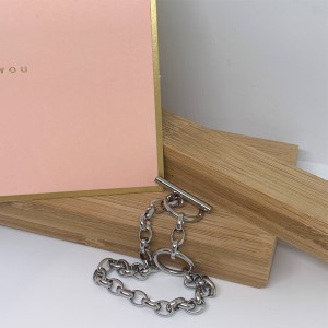 Európai és amerikai rozsdamentes acél karkötő