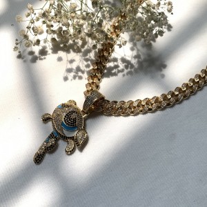 Solid Flying Policewoman Circon Pendant