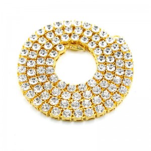 A hip-hop tele van kubai láncokkal