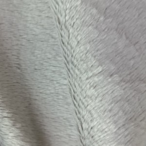 Újrahasznosított plüss ruhával