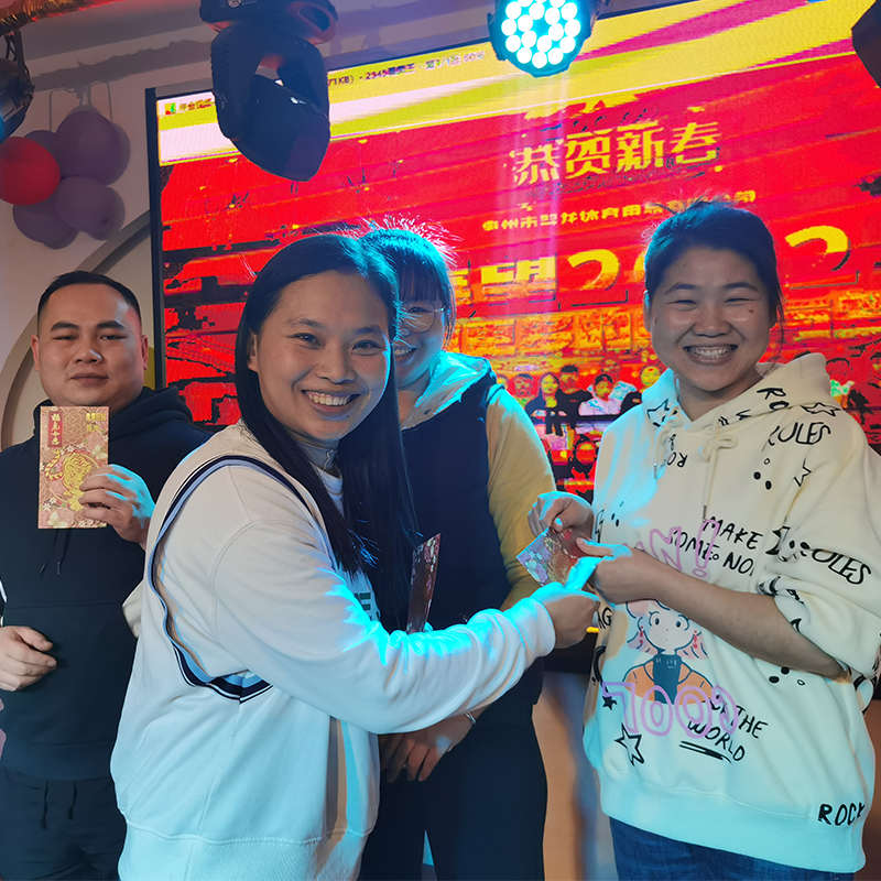 Eltongarow éves pártja