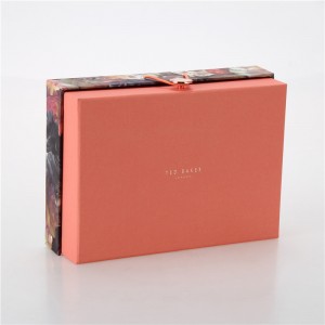 High-end díszdobozban