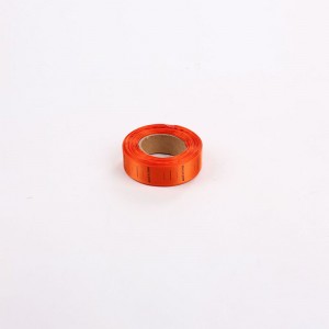 Színes szőtt ruházati címke