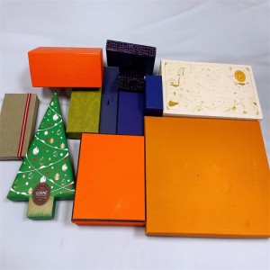 Testreszabott csomagoló doboz színes doboz ékszer doboz csokoládé doboz díszdobozbannézd meg a doboz kézitáska csomagoló doboz exkluzív logónyomtatás