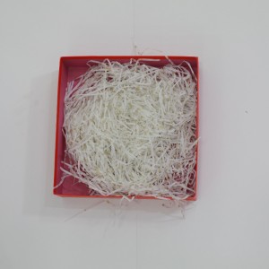 Színes töltelék ráncos aprított papír