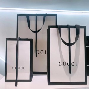 Testreszabott csomagoló táska színes táska ajándék táska bevásárló táska kézitáska csomagoló táska Exkluzív logó 5 színűnyomtatási papír táska kraft táska