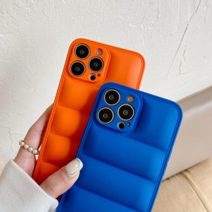 Az új termék alkalmas az Apple iPhone14 Down Jacke Szilárd színű mobiltelefon-tokhoz, lencse frissítse a teljes védelem elleni küzdelmet, az ütközésgátló védőfedelet