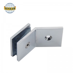 Egyoldalasnégyzet alakú, 135 fokos rögzítő klip