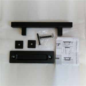 BH002 fekete 12 \\\\ \\\