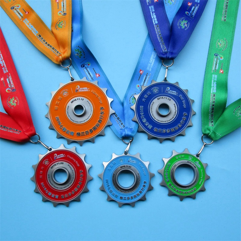 Kerékpáros versenyérmet fogaskerekes kombinált érmek ajándéktárgyak
