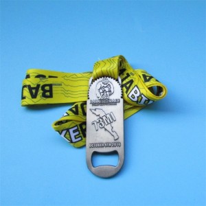 Egyedi medál medál fémérmet palacknyitóval