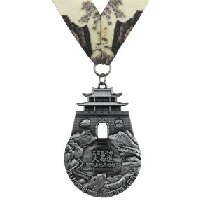 Tökéletes tervezés Antik sárgaréz arany ezüst 4D fémérmet