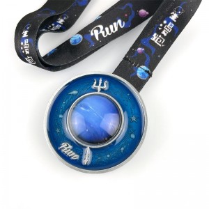 Színes 3D zománc arany medálnyaklánc sztereoszkópos hatás érmék futó érmes fogas